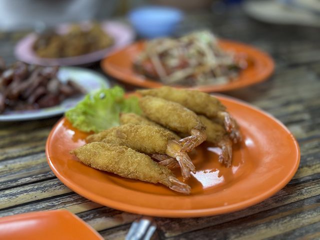 ส้มตำแซ่บๆ นัวๆ จัดจ้านสุด ย่านสนามบินภูเก็ต