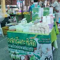 ตลาดน้ำตลิ่งชัน ตลาดน้ำในเมืองกรุง