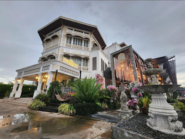 📍 อัมพวาศรี คาเฟ่ : Amphawa-Sri Cafe 🏞️🧁☕️ 