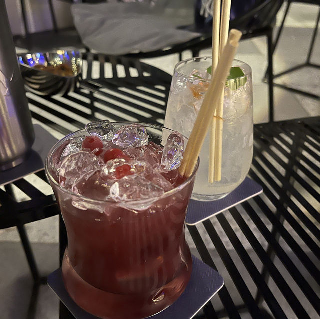 【韓国・ソウル🇰🇷】梨泰院モンドリアンホテルの絶景BAR🥂