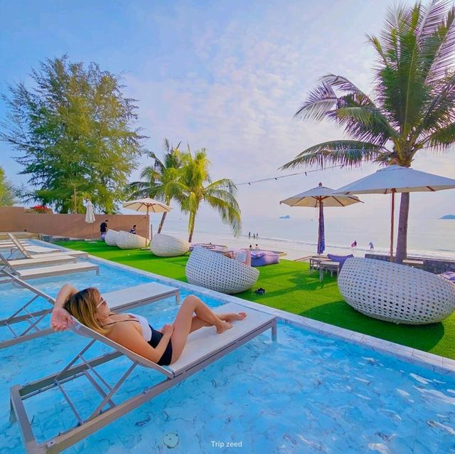 ที่พักติดริมทะเลหัวหิน พร้อมสวนน้ำในโรงแรม