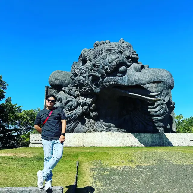 สวนวิษณุ Garuda Wisnu Kencana