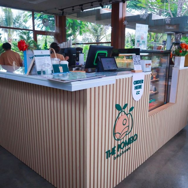 The Pomelo Cafe