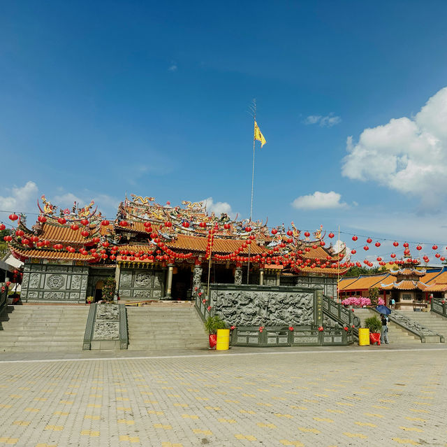 Tokong Si Thian Kong in Kuala Pilah - Serenity Amidst Scenic Beauty