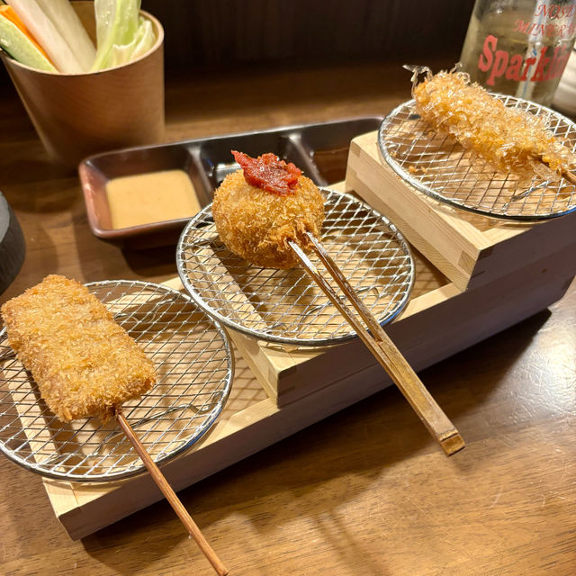 【大阪・長堀橋】おまかせで楽しむ美しい創作串揚げ「串揚げ専門店 健串」