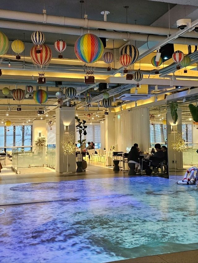 여기가 카페라고? 휴양지 감성🏝강남역 베이커리 카페🥖