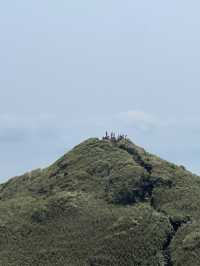 Hiking to the Highest Peak of Taipei, Qixing Mountain