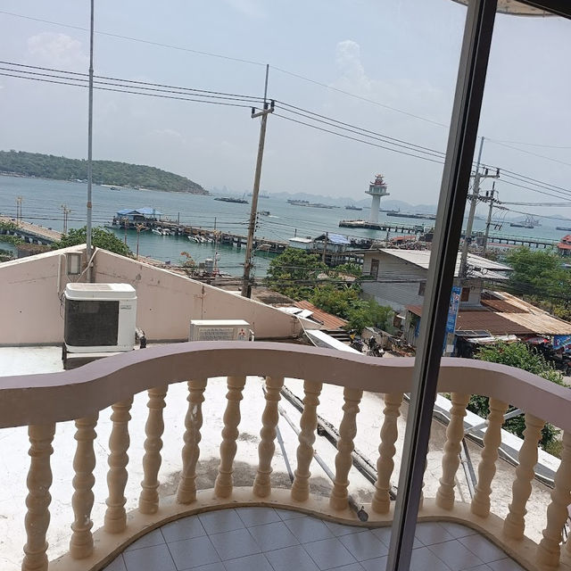 📍🏖️โรงแรม สีชัง พาเลซ