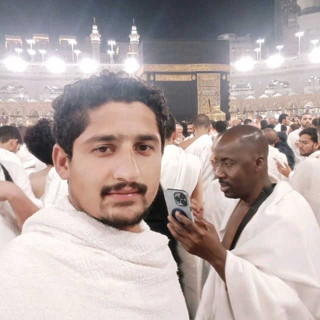 Umrah performs 