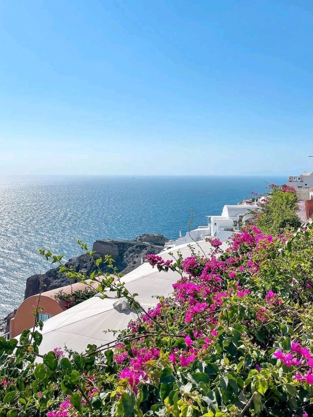 🇬🇷 Santorini: A Slice of Greek Paradise 🌅
