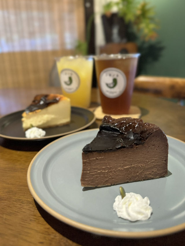 【福岡カフェ】窓から四季折々の景色を楽しみながらバスチーを食べよう✨️