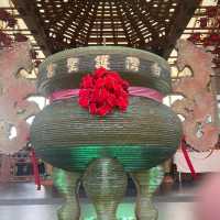 【8月好去處】玻璃廟宇，神隱少女般的景象
