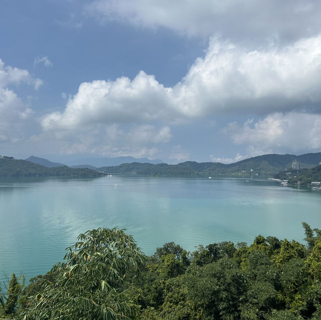 Day Trip to Sun Moon Lake with Air, Land and Water Experience