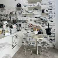 S E A L COFFEEHOUSE กาแฟอุ้งๆ