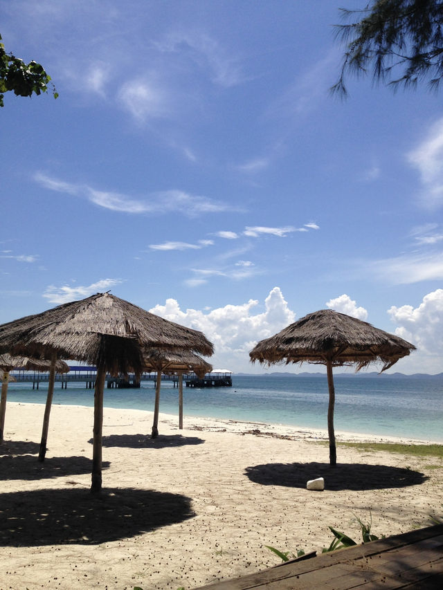 Aur Island: Your Tropical Escape Awaits 🇲🇾