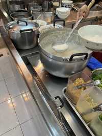 โจ๊ก ตรอกข้าวต้ม(เจ้าเก่า) อุดรธานี 