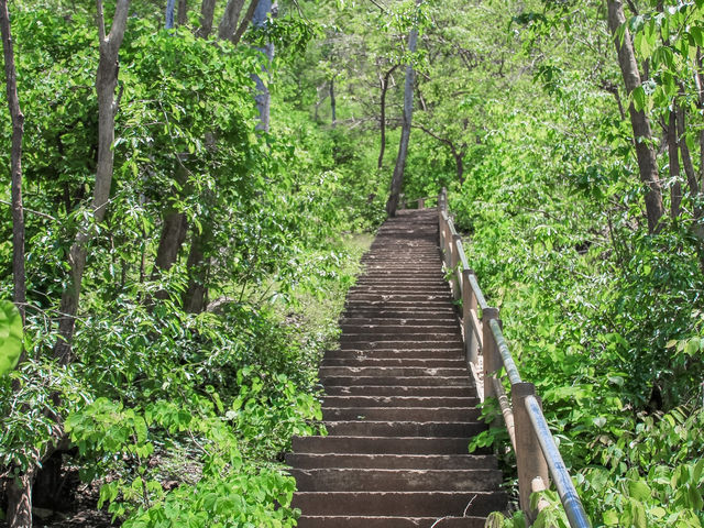 เที่ยว “เขาหน่อเขาแก้ว”มหัศจรรย์ธรรมชาติ 🏞️