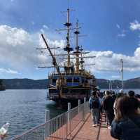 蘆之湖遊船（箱根海賊船）：箱根的浪漫之旅 🚢🌄