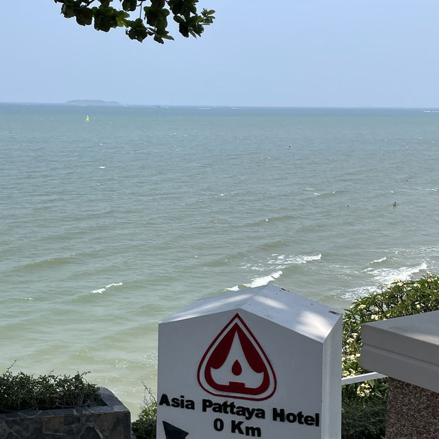 ที่พักติดหาดส่วนตัว Asia Pattaya hotel 
