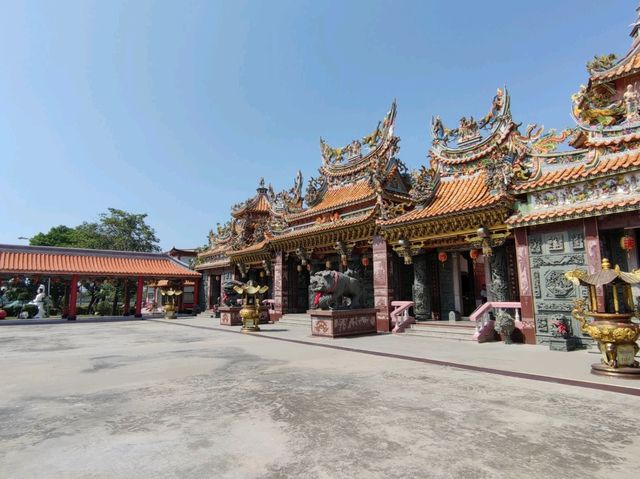 วัดธรรมกตัญญู (เสียนหลอไต้เทียนกง) บางปู
