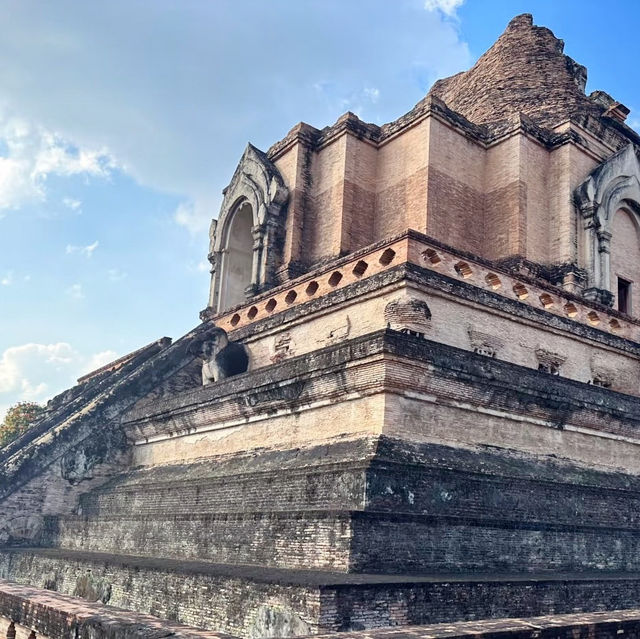 Timeless Grandeur: Exploring Wat Chedi Luang in Chiang Mai