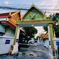 泰國曼谷具有特色的曆史古跡寺廟景點:Wat Pradittharam (Wat Mon)，巨大金色臥佛，適合拍照📸打卡。