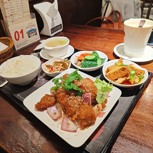 Discovering the Origins of Bubble Tea at Chun Shui Tang, Taiwan 🧋 