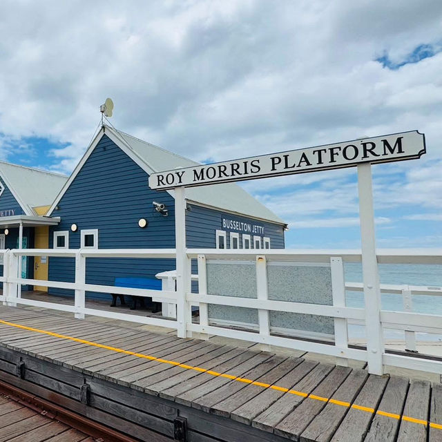 🇦🇺A Stroll to Remember: Busselton Jetty