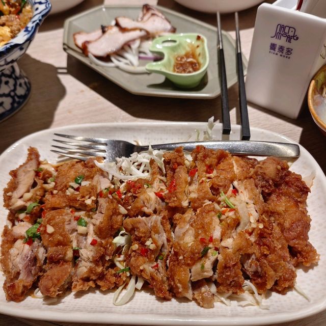 饗泰多泰式風格餐廳新北新莊宏匯店
