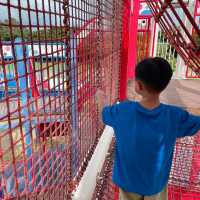 【 超大型兒童遊樂場。沖繩縣綜合運動公園 】