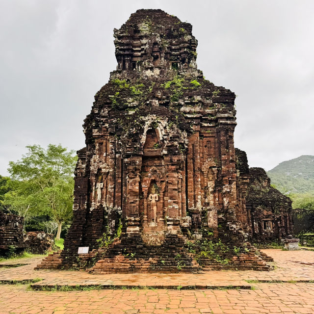 Ancient temples and rice paddies in the rain ☔️ 🇻🇳 🛕 
