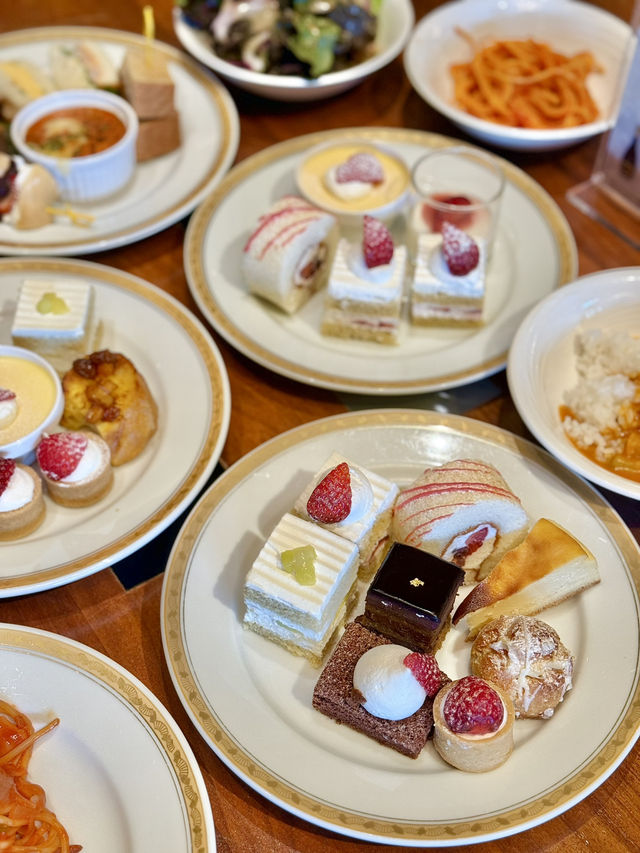 A Sweet & Savory Escape at Hotel New Otani's Garden Lounge