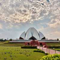 ✨ Lotus Temple: A Haven of Peace and Beauty 🌸🏛️