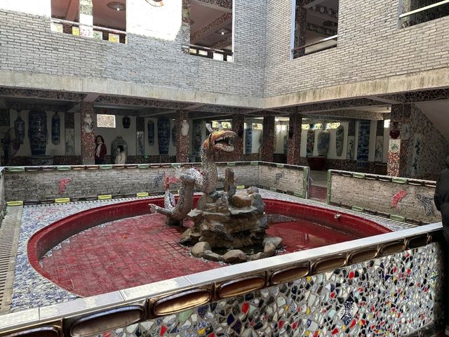 Porcelan palace
