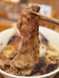 🍜 京都拉麵狂粉必吃清單！這次要帶大家去的是京都河原町附近的拉麵名店麵屋豬一