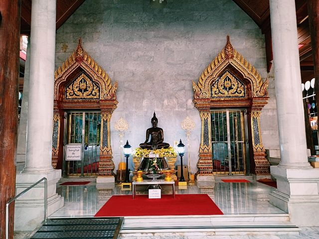 泰國曼谷市中心湄南河畔著名地標性寺廟景點:水門寺，適合拍照📸打卡冥想