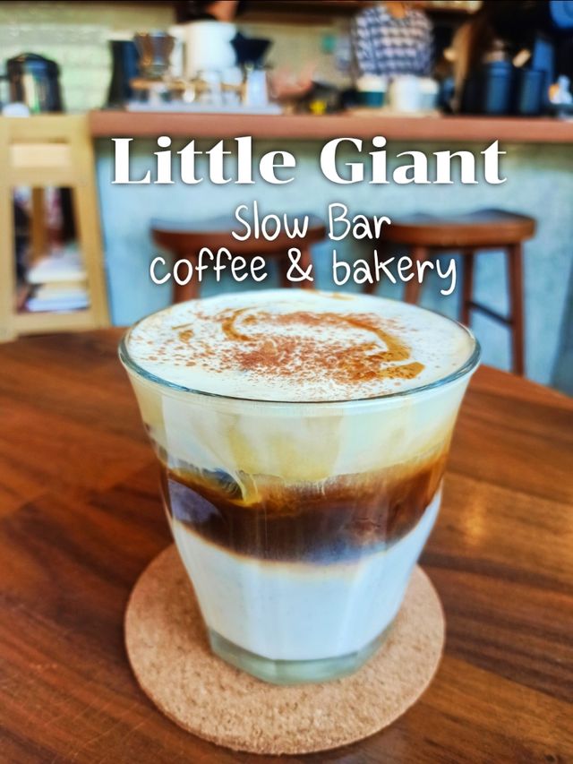 Little Giant ร้านกาแฟฟิวดี ใกล้สวน