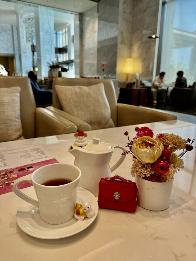 高雄萬豪酒店大堂咖啡廳的草莓套餐下午茶.色香味俱全.美味可口值得推薦大家