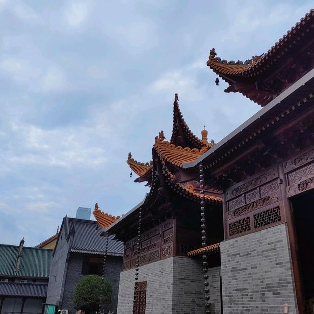 A Serene Visit to Kaifu Temple in Changsha
