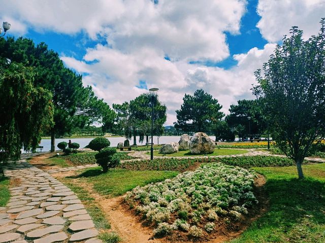 越南大叻著名湖泊公園景點：春香湖，美不勝收，適合打卡拍照📸