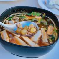 ครัวลุงระ ร้านอาหารทะเลติดหาดแสงจันทร์ ระยอง
