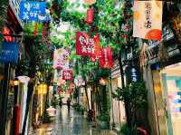 迷路のような路地裏で、アートと雑貨の宝探し！