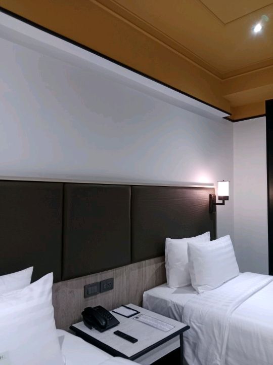 โรงแรมรีโนเวทใหม่ The Quarter Saphankhwai