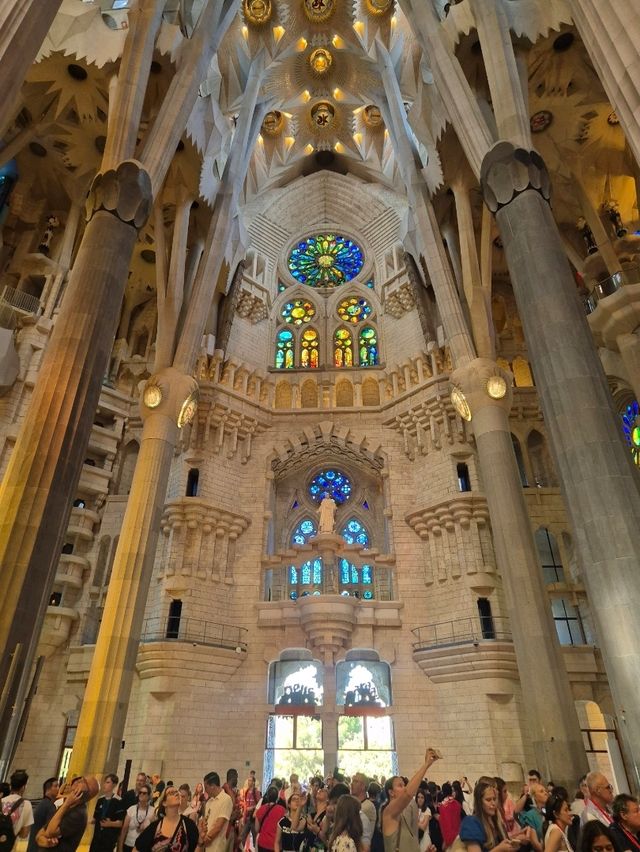 ⛪️바르셀로나의 대표 관광지 사그라다 파밀리아 성당⛪️