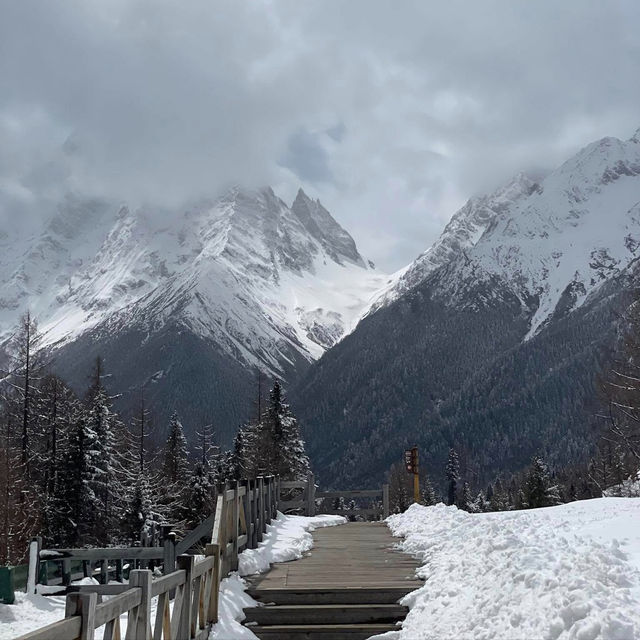 A Winter Wonderland: Mount Siguniang in Winter