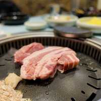 釜山人氣韓式燒肉店｜肉質新鮮＋桌邊服務