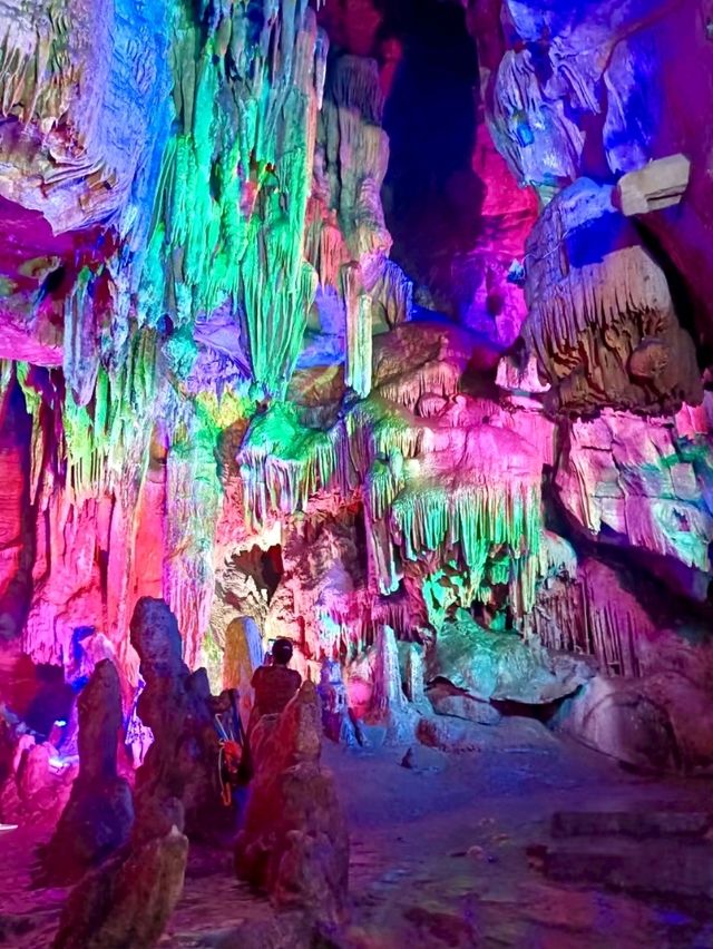 Linggu Cave: A Hidden Palace of Natural Wonders