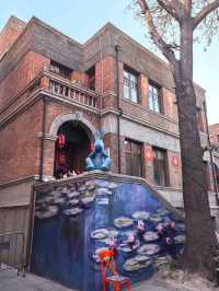 From Tianjin to Tuscany : Falling in Love withbItaluan Town 