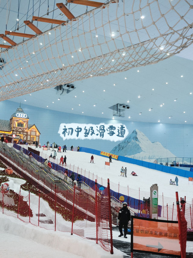未出國滑雪前先來廣州練練！
