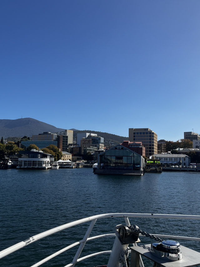 Explore the scenic historic town - Oathlands